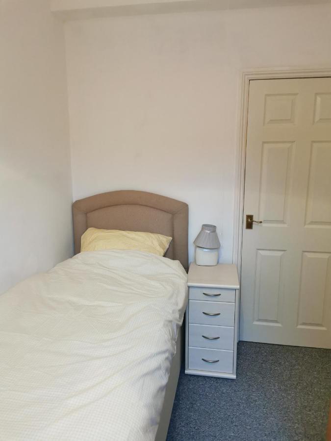 Parkside House 3 Bedroom 2 Bathroom. Parking. Barrow-in-Furness Exteriér fotografie