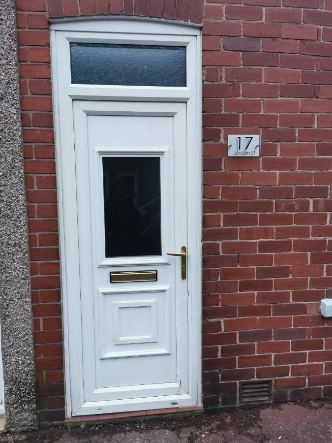 Parkside House 3 Bedroom 2 Bathroom. Parking. Barrow-in-Furness Exteriér fotografie